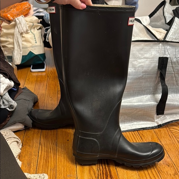 Hunter Classic Black Rain Boots - Picture 3 of 5